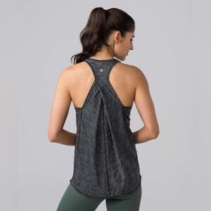Lululemon Essential Tank in Heathered Black Size 4 / 6